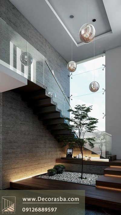 طراحی ویلا سبک مدرن نمای داخلی با درختچه و پله جذاب