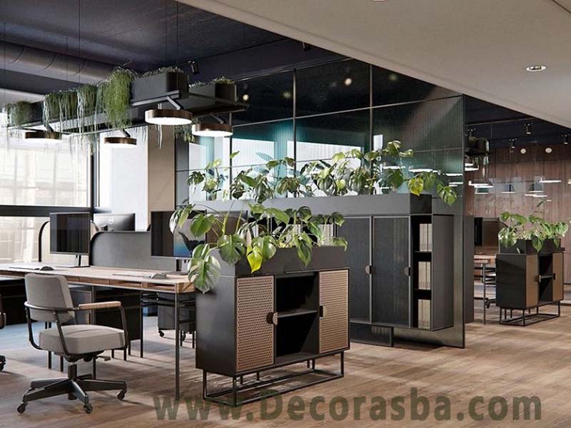 محیط داخلی اداری مدرن با تزئین متریال گیاهی برای حفظ سلامت محیط زیستی در بازسازی اداری