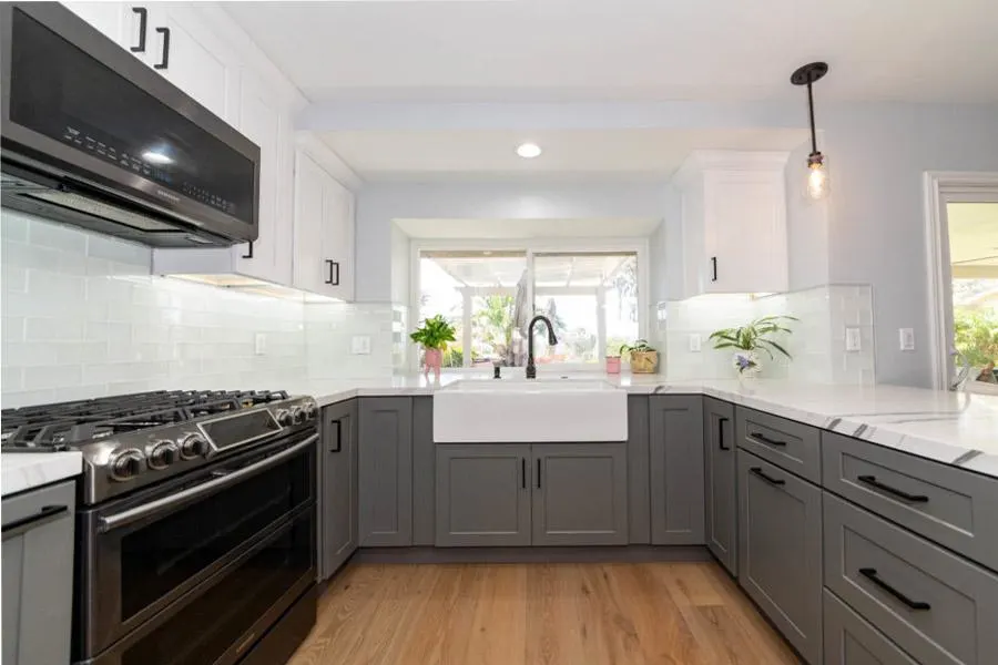 دکور آشپزخانه کوچک ساده