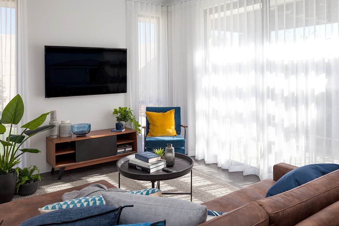 +15 مدل پرده پذیرایی جدید + (نکات انتخاب انواع پرده پذیرایی) 90 پرده حریر ساده پذیرایی