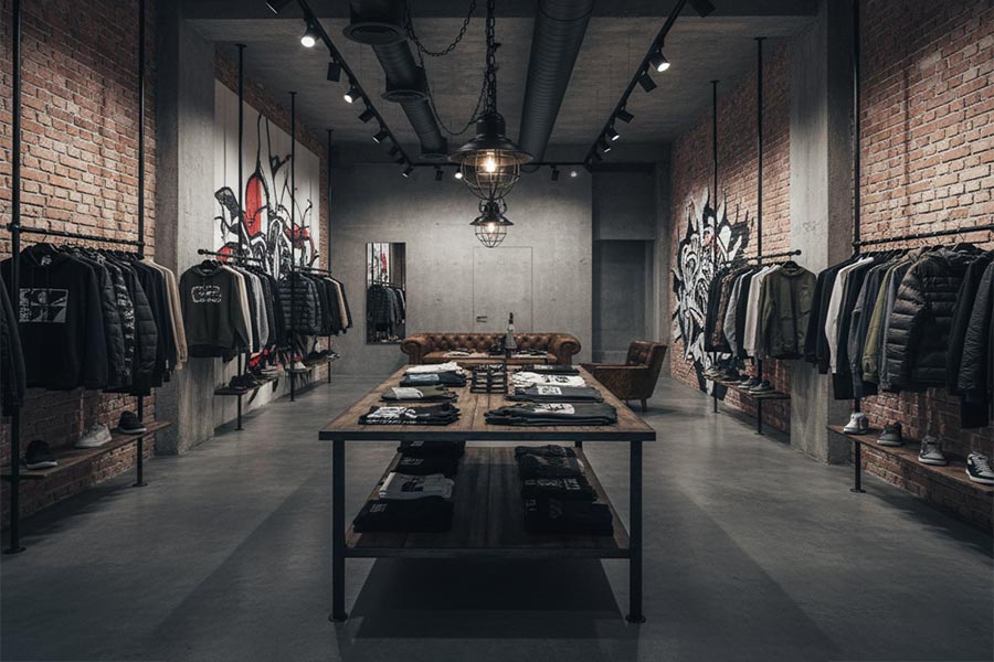 دکوراسیون داخلی فروشگاه پوشاک سبک صنعتی