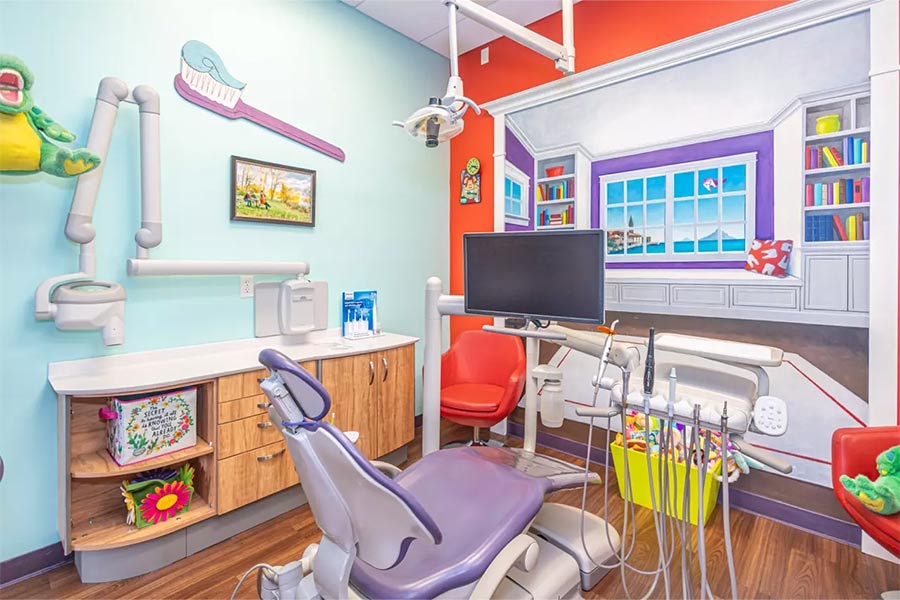 دکوراسیون مطب دندانپزشکی (+12 ایده دکور دندانپزشکی شیک و لاکچری) 70 دکوراسیون مطب دندانپزشکی اطفال