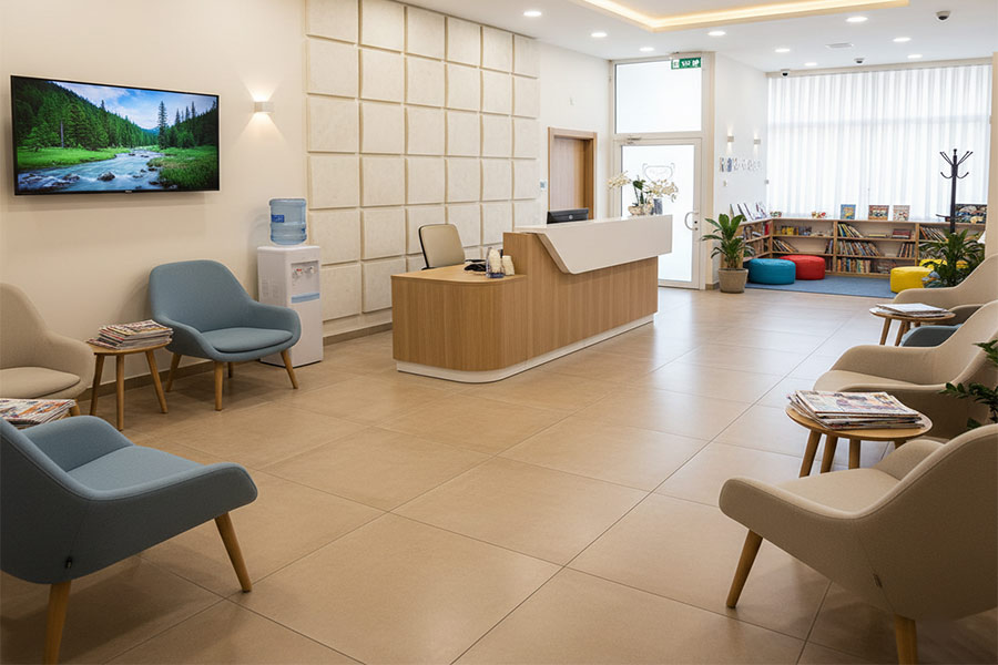 دکوراسیون مطب چشم پزشکی و بینایی سنجی + (مشاوره، طراحی و اجرا) 77 طراحی سالن پذیرش و اتاق انتظار بیماران در مطب چشم پزشکی